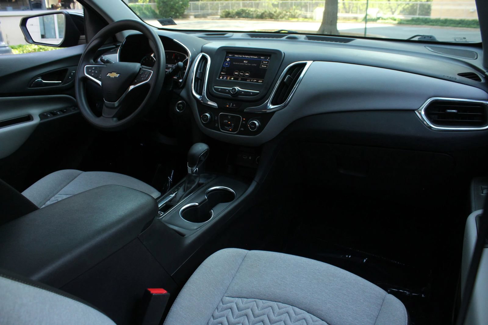 Used 2023 Chevrolet Equinox LS w/ LS Convenience Package FWD image 25
