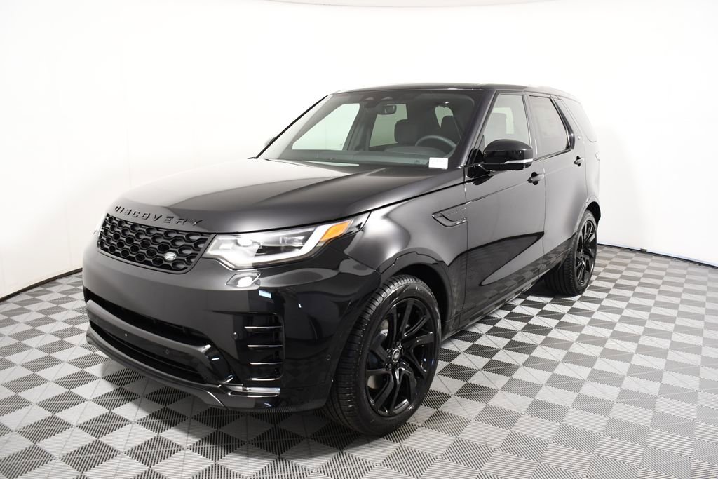 Certified 2025 Land Rover Discovery Dynamic SE image 1