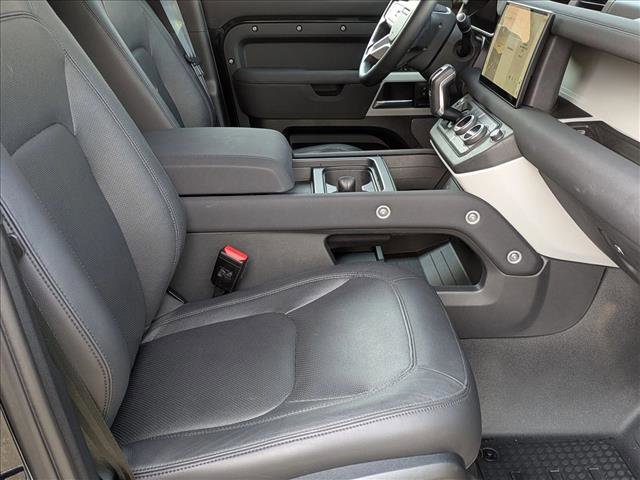 Used 2023 Land Rover Defender 110 S image 22