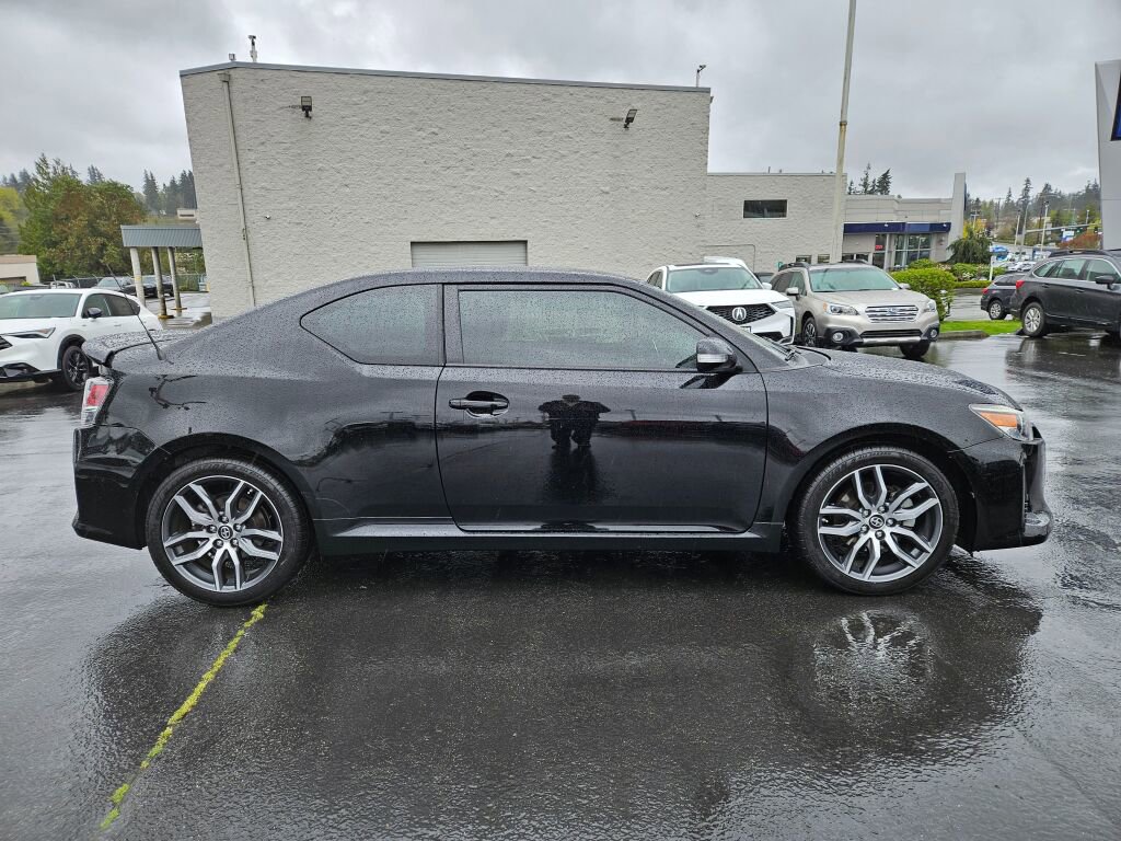 Used 2014 Scion tC image 2
