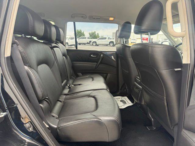 Used 2022 Nissan Armada SV w/ SV Appearance Package RWD image 3