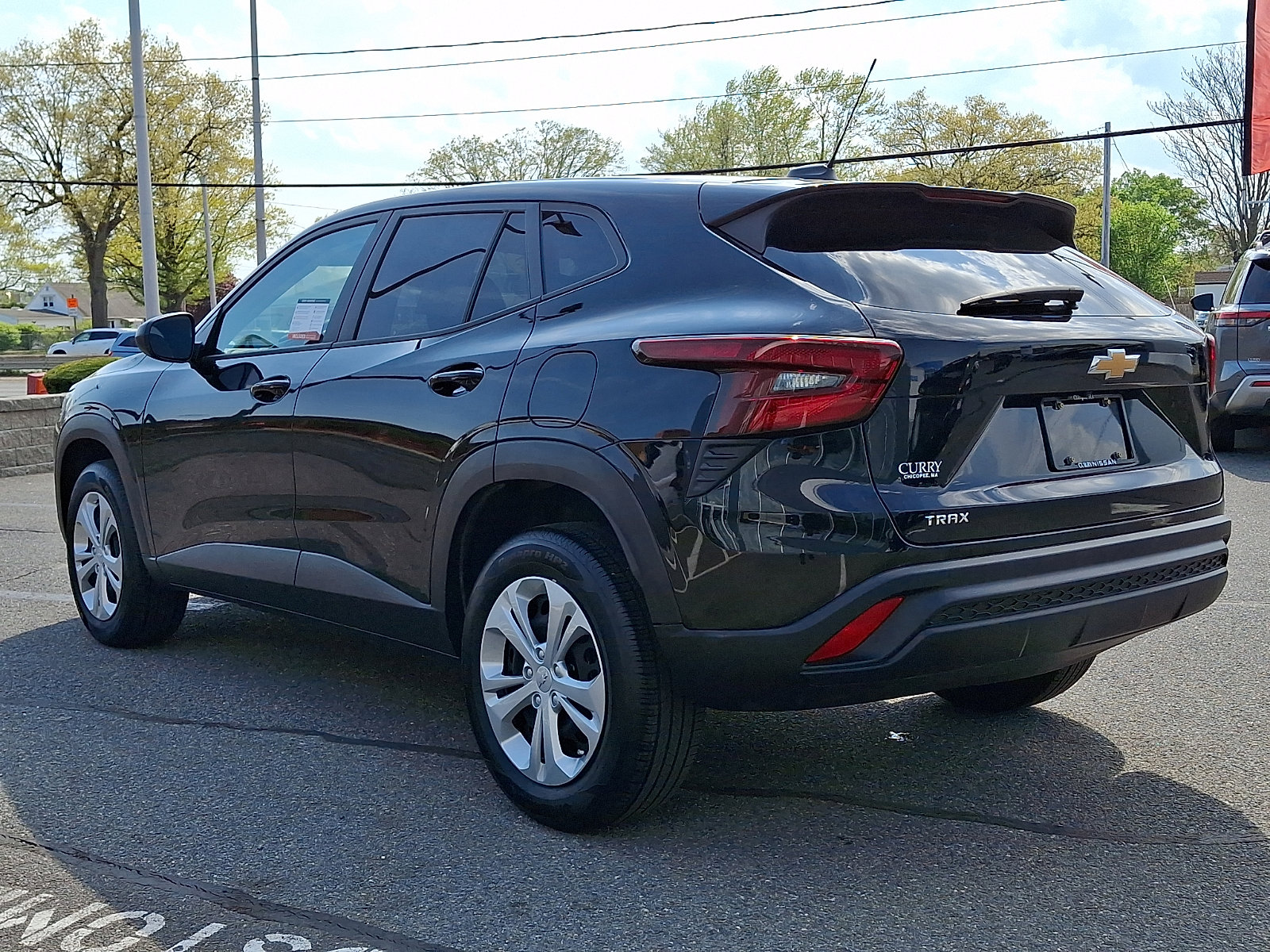 Used 2025 Chevrolet Trax LS FWD image 4