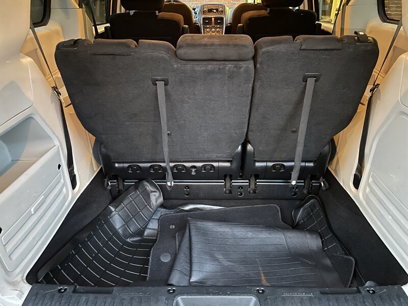 Used 2015 Dodge Grand Caravan SE w/ Quick Order Package 29E SE FWD image 16
