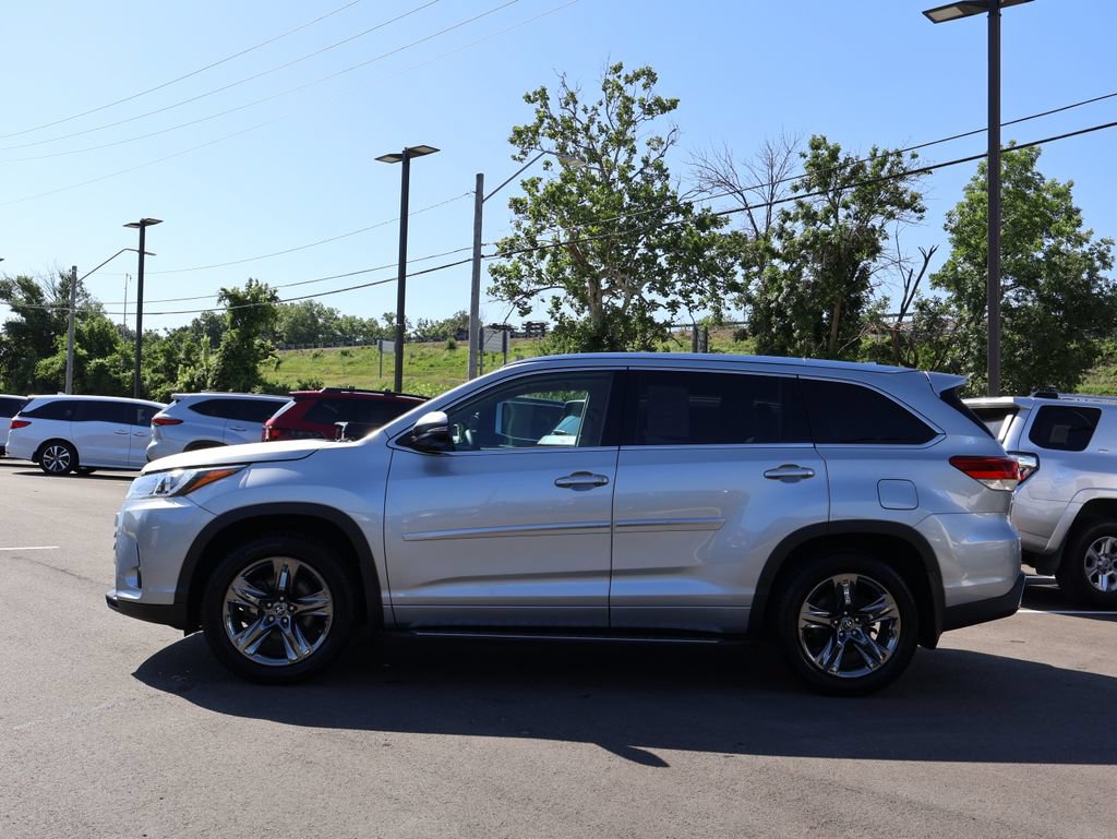 Used 2018 Toyota Highlander Limited Platinum AWD/4WD image 4
