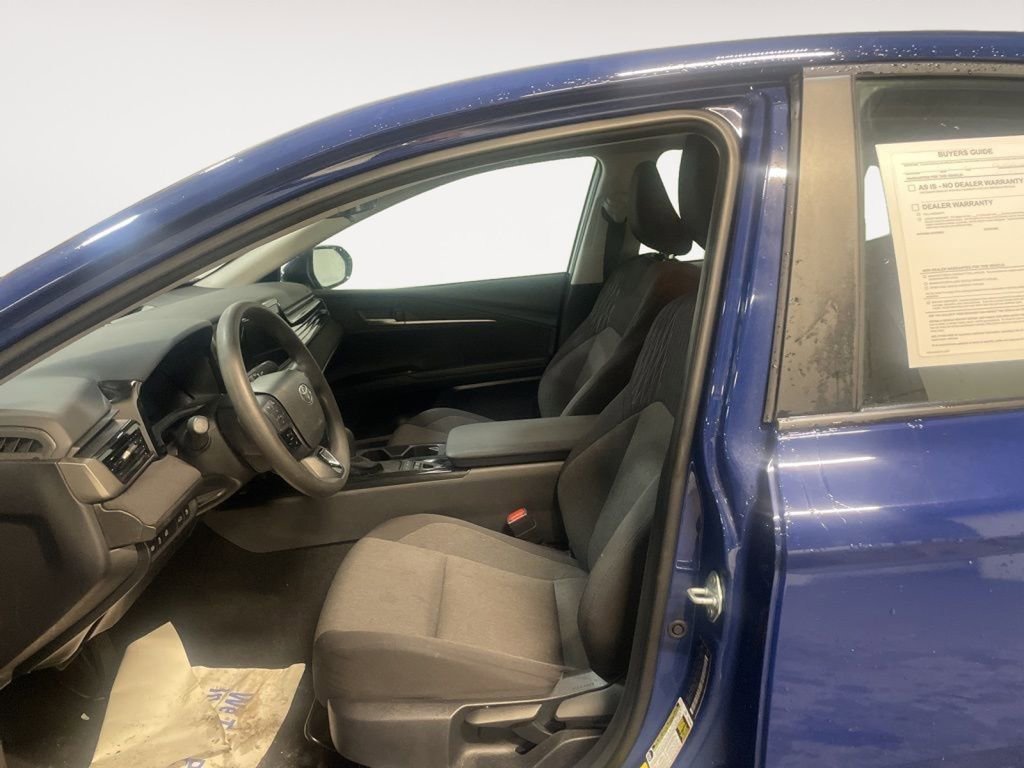 Used 2025 Toyota Camry LE image 13