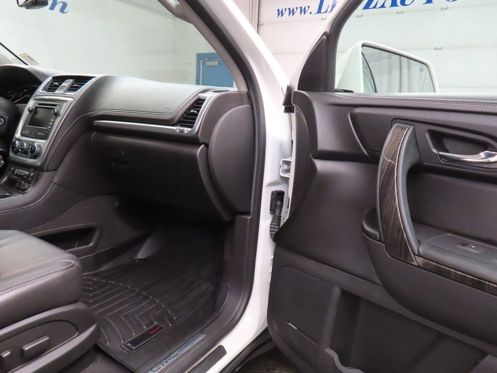 Used 2015 GMC Acadia SLT image 28