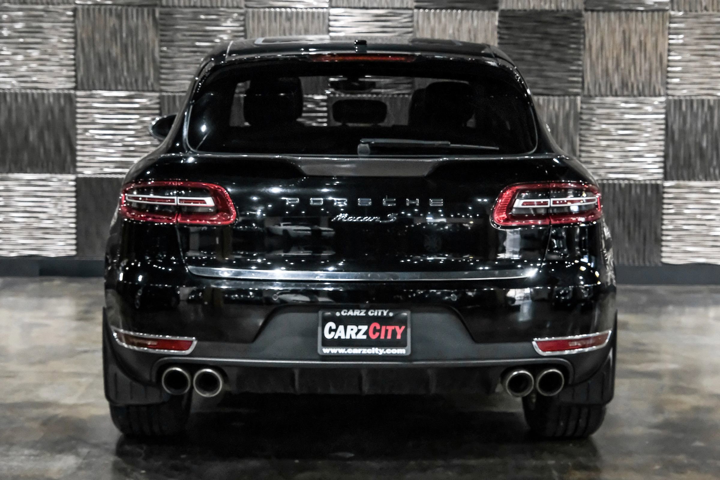 Used 2017 Porsche Macan S image 11