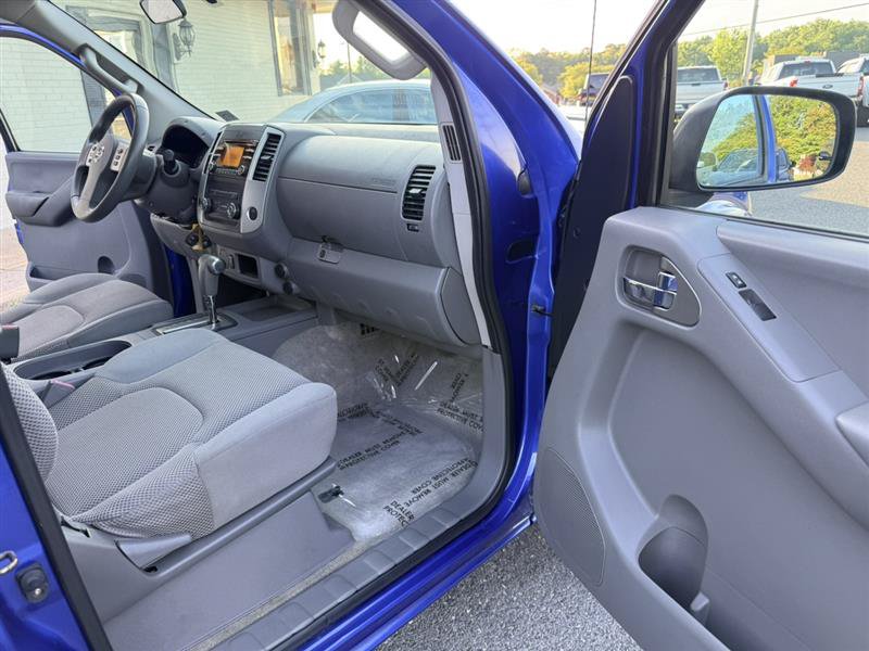 Used 2014 Nissan Frontier SV RWD image 11