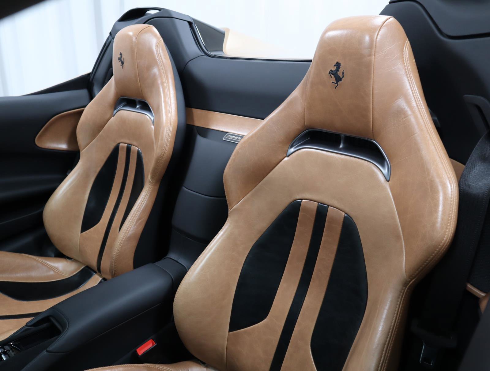 Used 2022 Ferrari SF90 Spider image 18