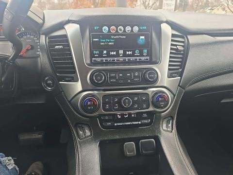 Used 2017 Chevrolet Suburban LT w/ LT Signature Package image 8