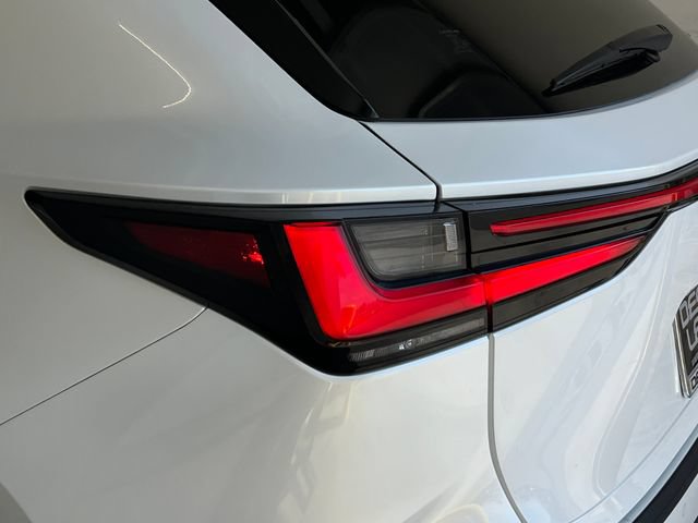 Used 2025 Lexus NX 450h+ AWD w/ Accessory Package (Z2) image 17