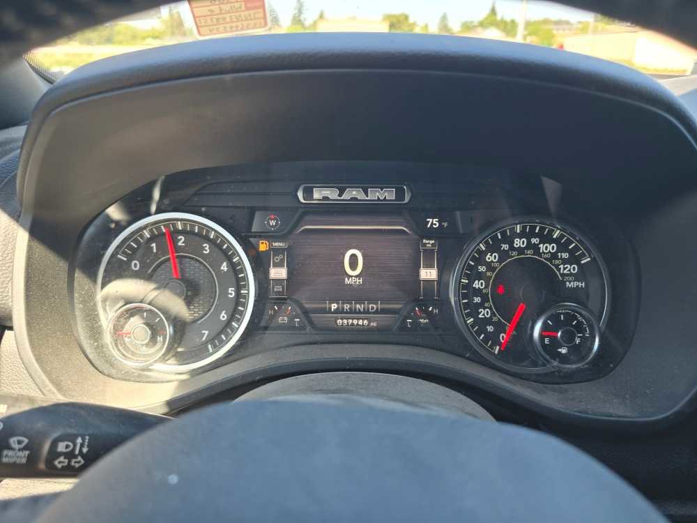 Used 2022 RAM 1500 Big Horn AWD/4WD image 14