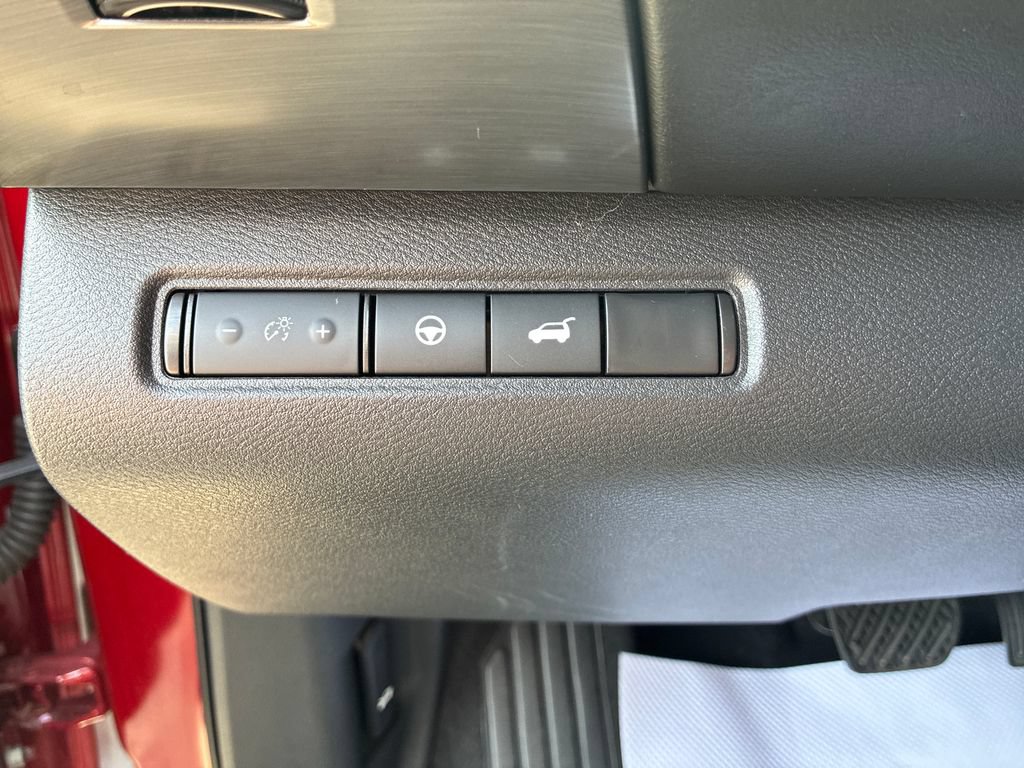 Used 2023 Nissan Pathfinder SL AWD/4WD image 32