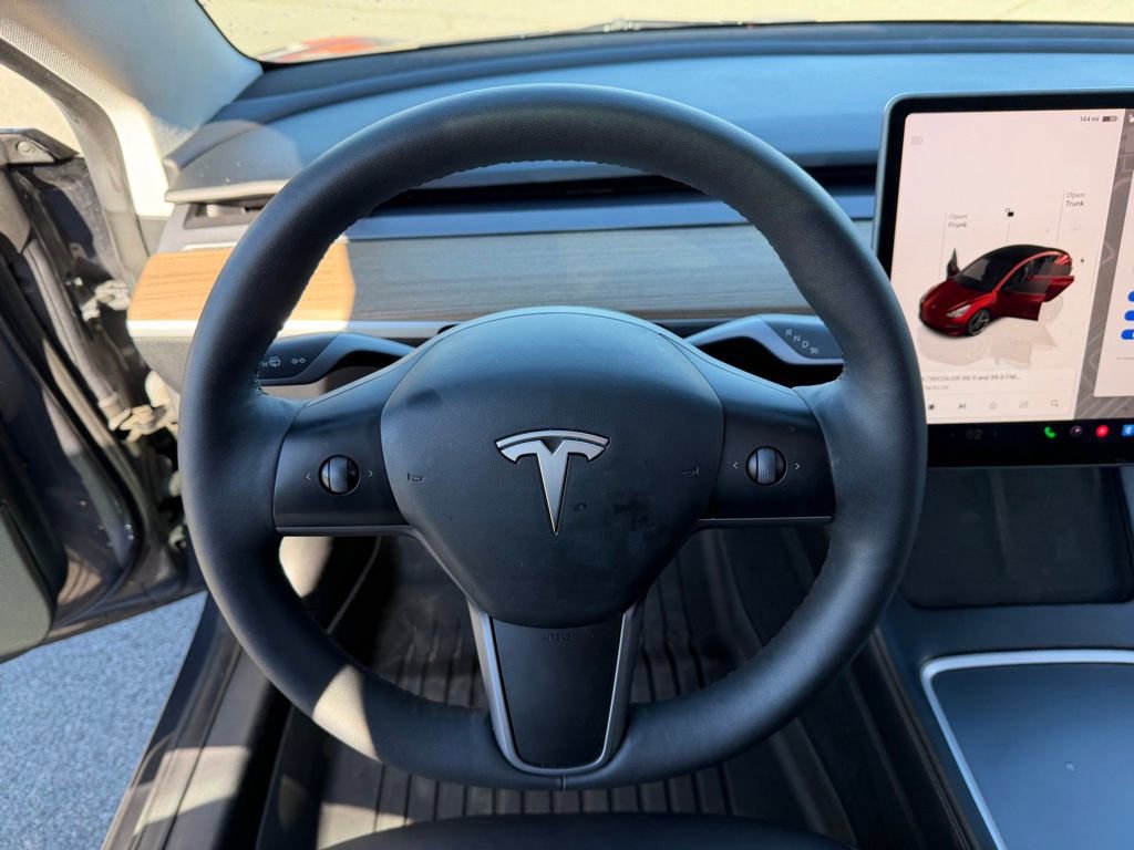 Used 2023 Tesla Model 3 Standard Range image 18