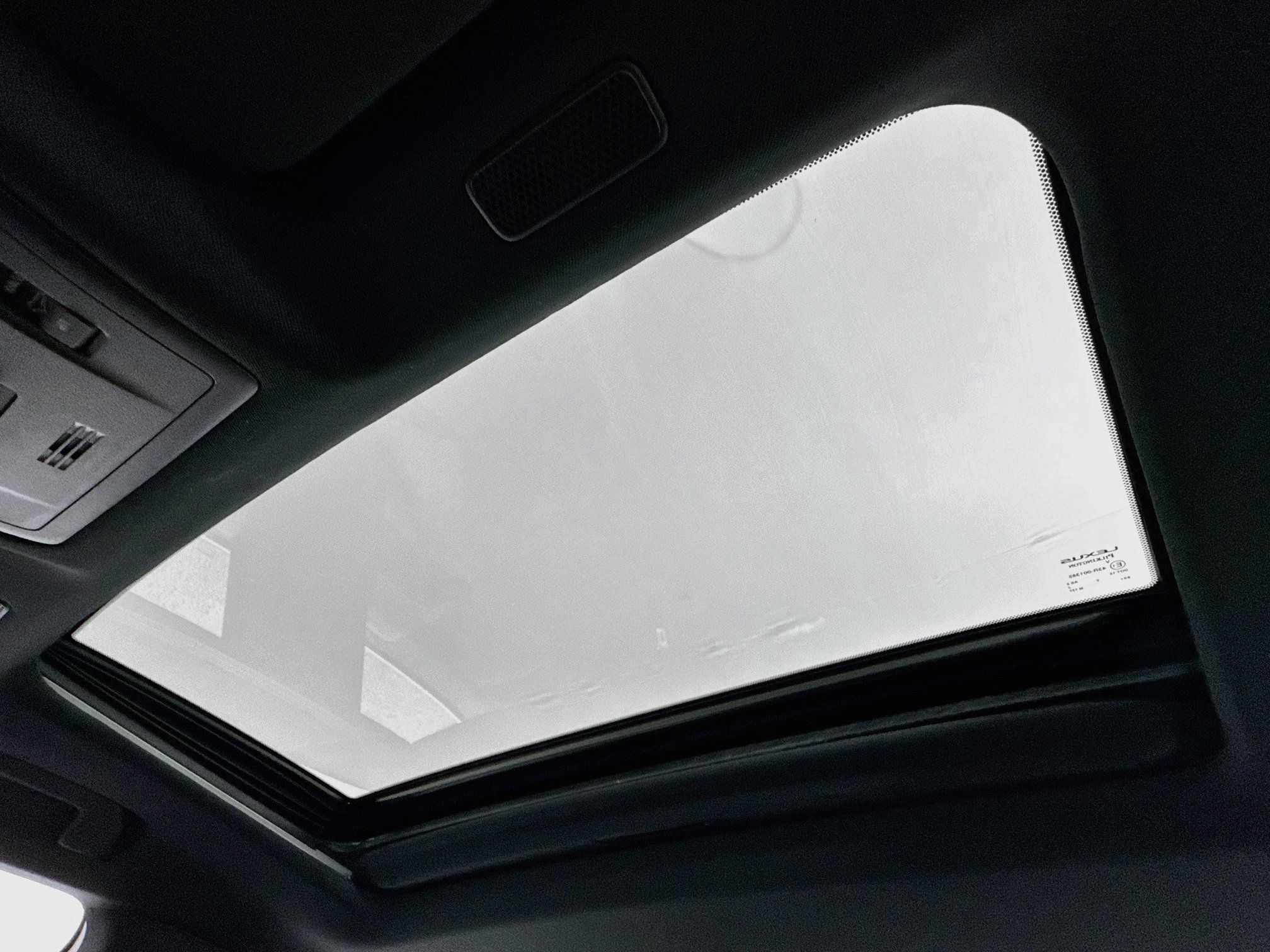 Used 2022 Lexus ES 300h w/ Accessory Package FWD image 23