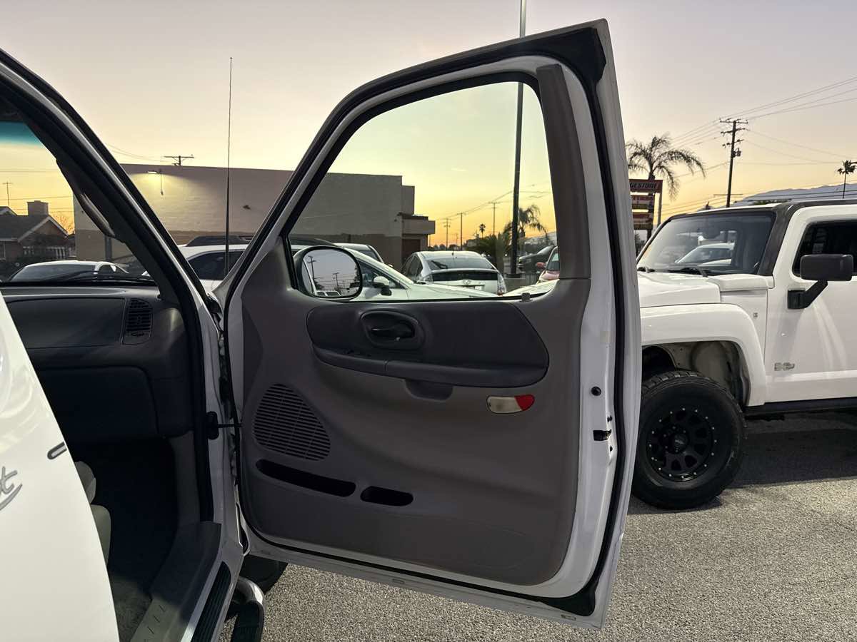 Used 2001 Ford F150 XL AWD/4WD image 22