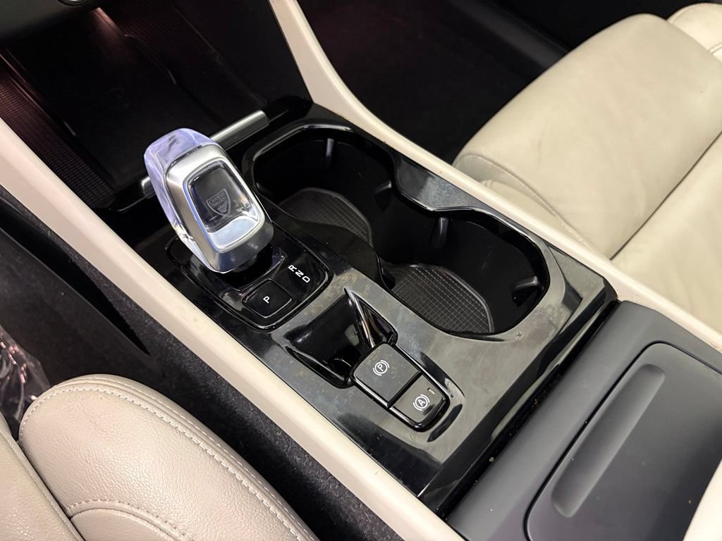 Used 2024 Volvo XC40 B5 Plus w/ Climate Package AWD/4WD image 77