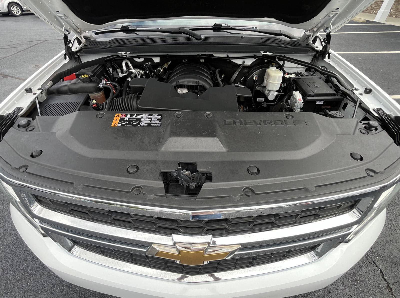 Used 2019 Chevrolet Suburban LT AWD/4WD image 25