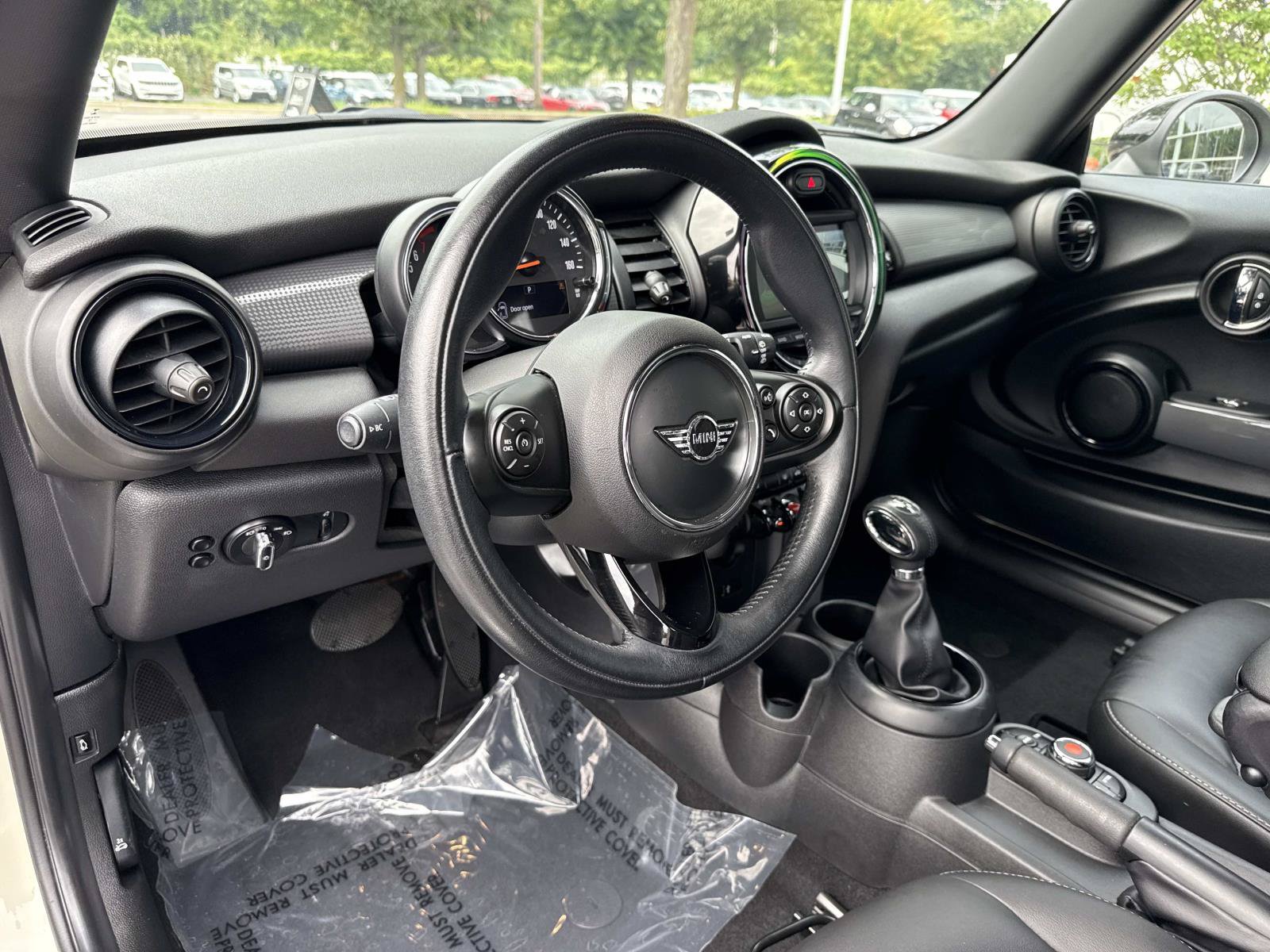 Used 2019 MINI Cooper 2-Door Hardtop FWD image 18