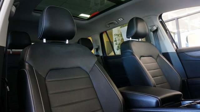 Certified 2025 Volkswagen Atlas SEL image 58