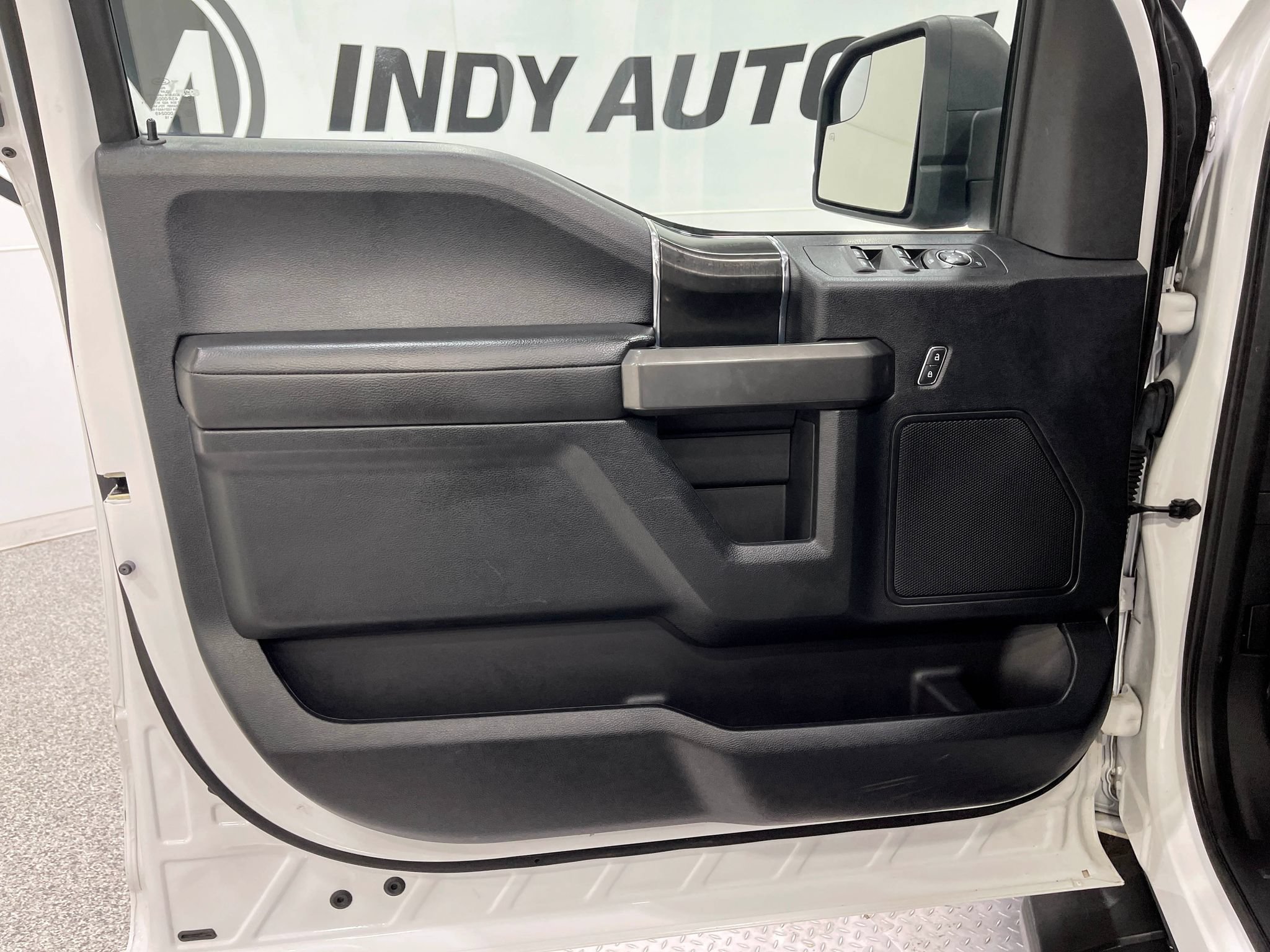 Used 2018 Ford F150 XLT w/ Equipment Group 302A Luxury AWD/4WD image 14