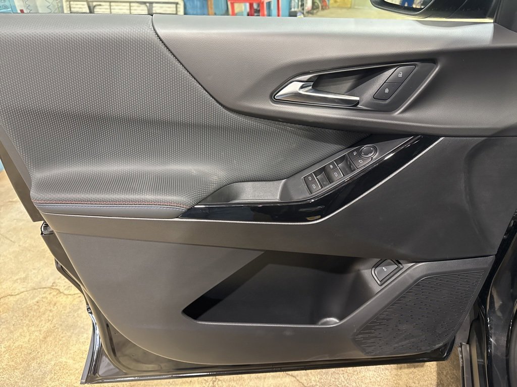 New 2025 Chevrolet Equinox RS image 16