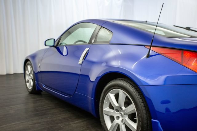 Used 2005 Nissan 350Z Coupe w/ (N93) Cargo Convenience Pkg RWD image 26