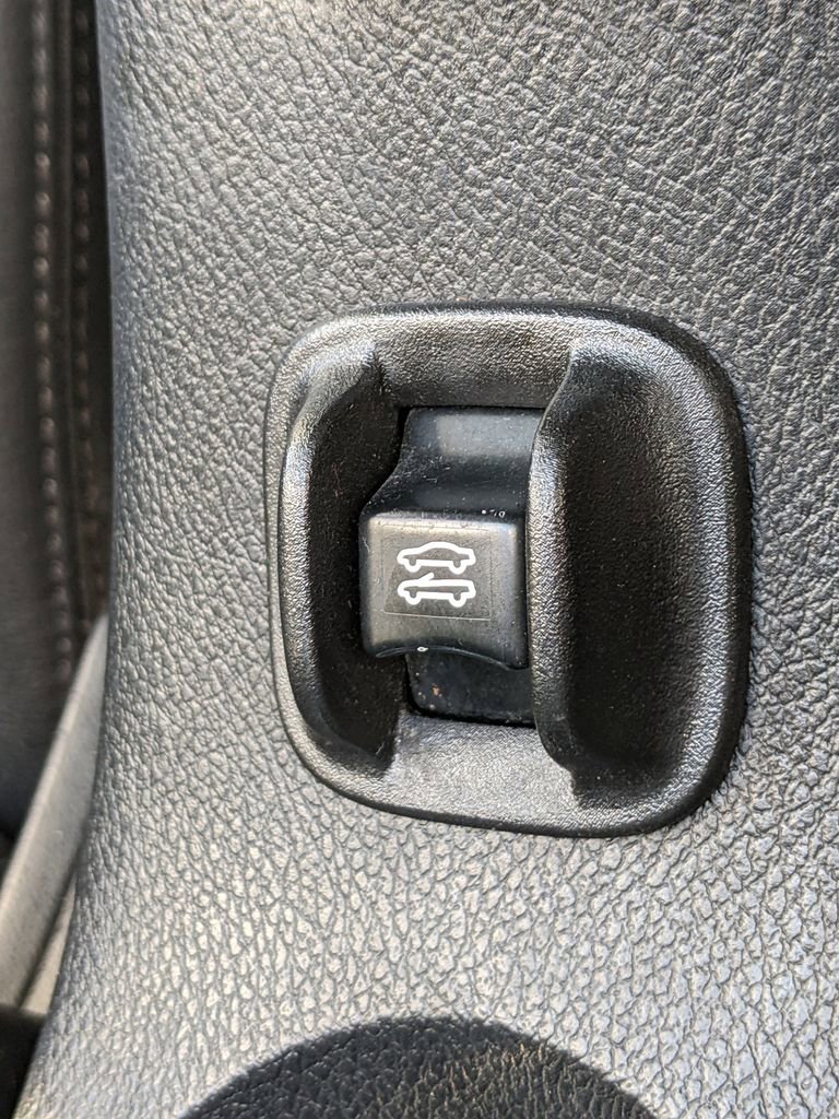 Used 2012 Chrysler 200 Touring image 22