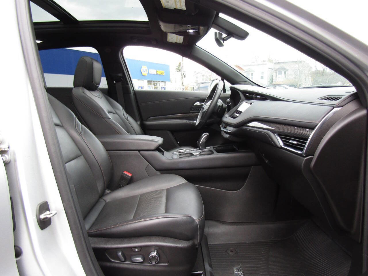 Used 2019 Cadillac XT4 Sport image 27