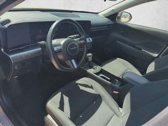 Used 2025 Hyundai Kona SEL image 9
