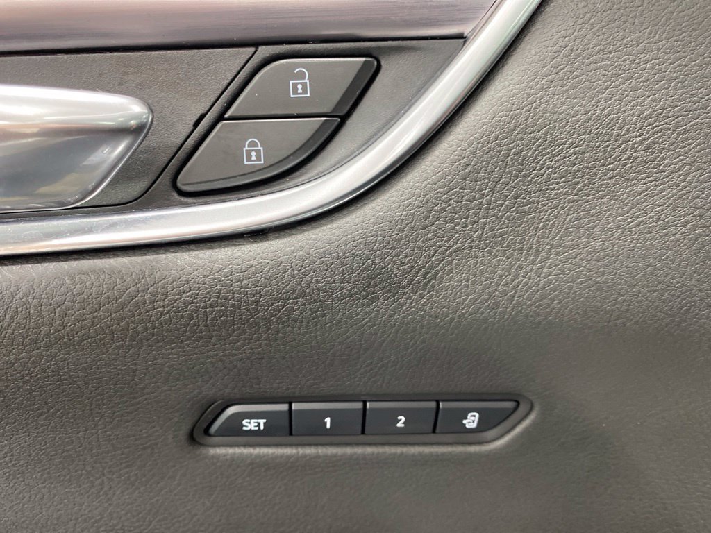 Certified 2024 Cadillac XT6 Luxury w/ LPO, Floor Liner Package AWD/4WD image 32