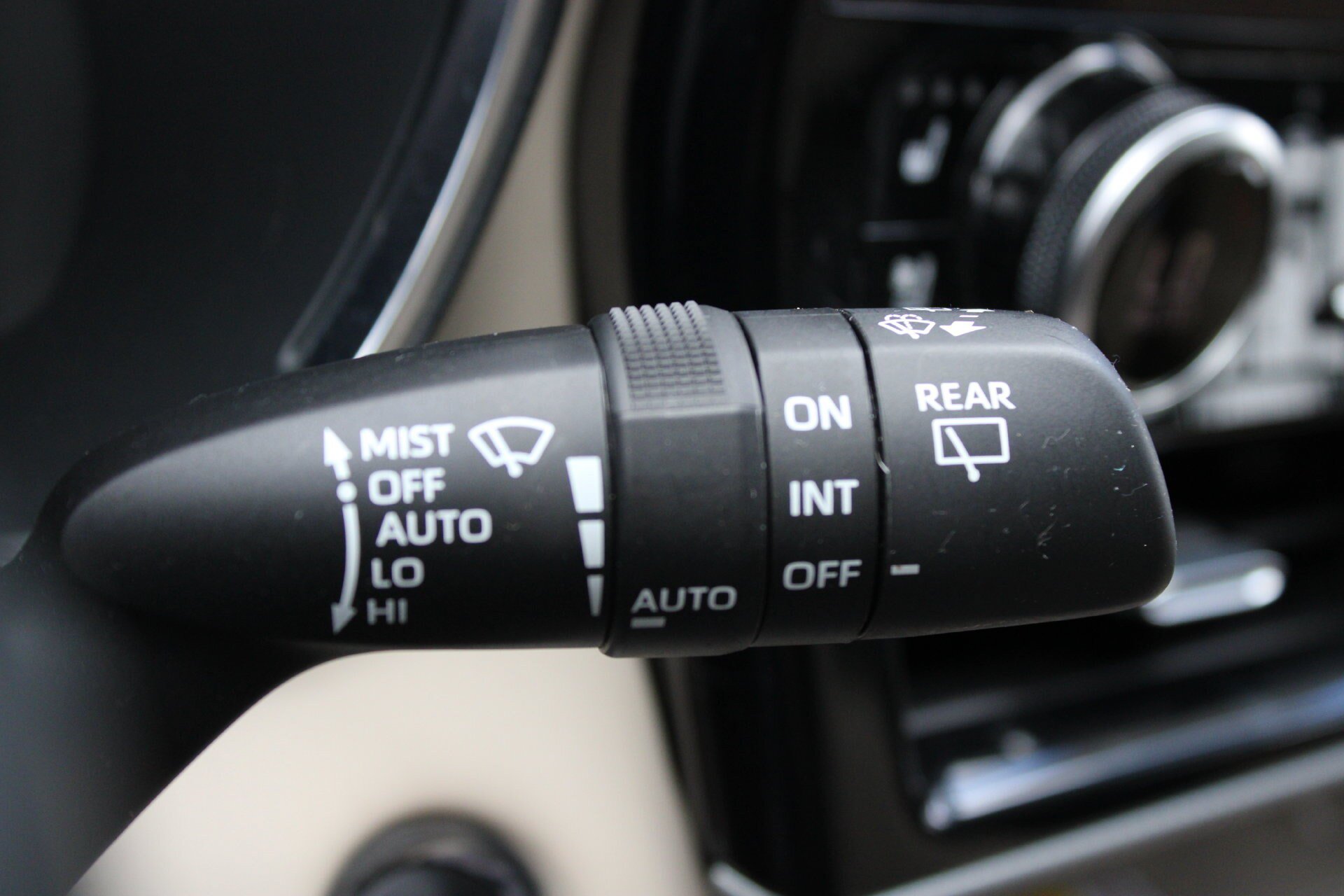 Used 2023 Toyota Highlander Platinum AWD/4WD image 36