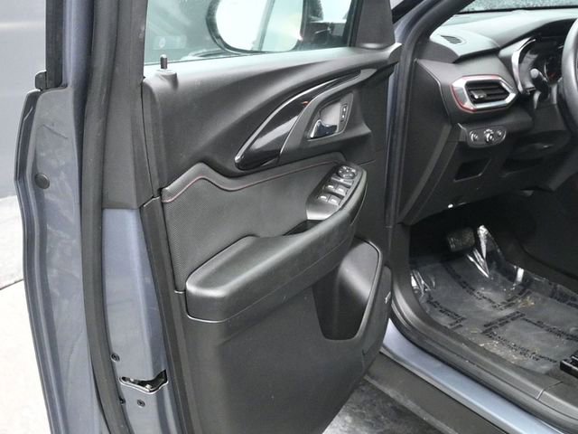 Used 2022 Chevrolet TrailBlazer RS w/ Technology Package image 16