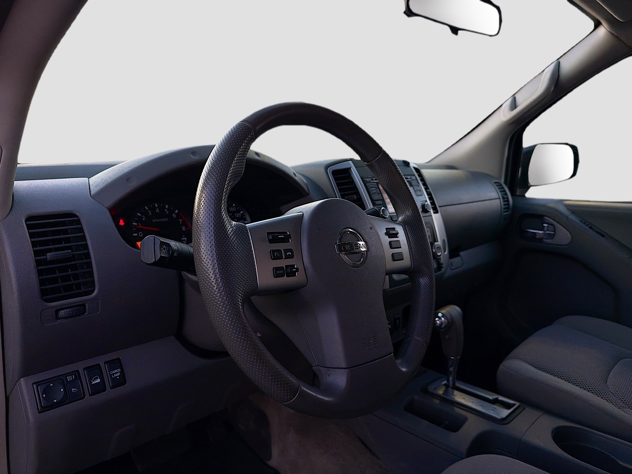 Used 2017 Nissan Frontier SV image 12