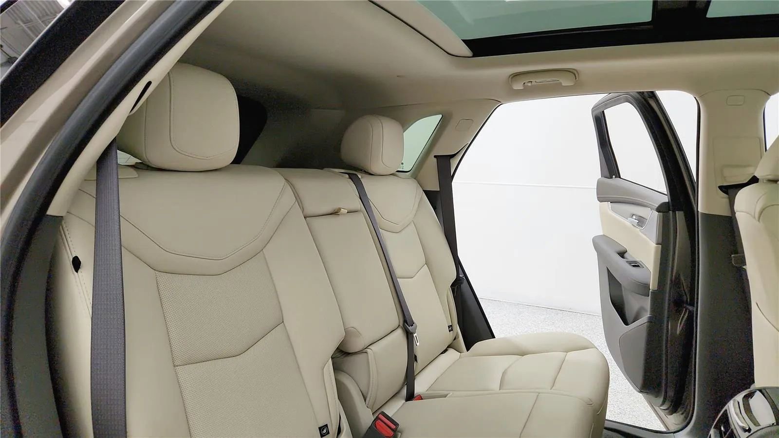 Used 2023 Cadillac XT5 Premium Luxury image 39