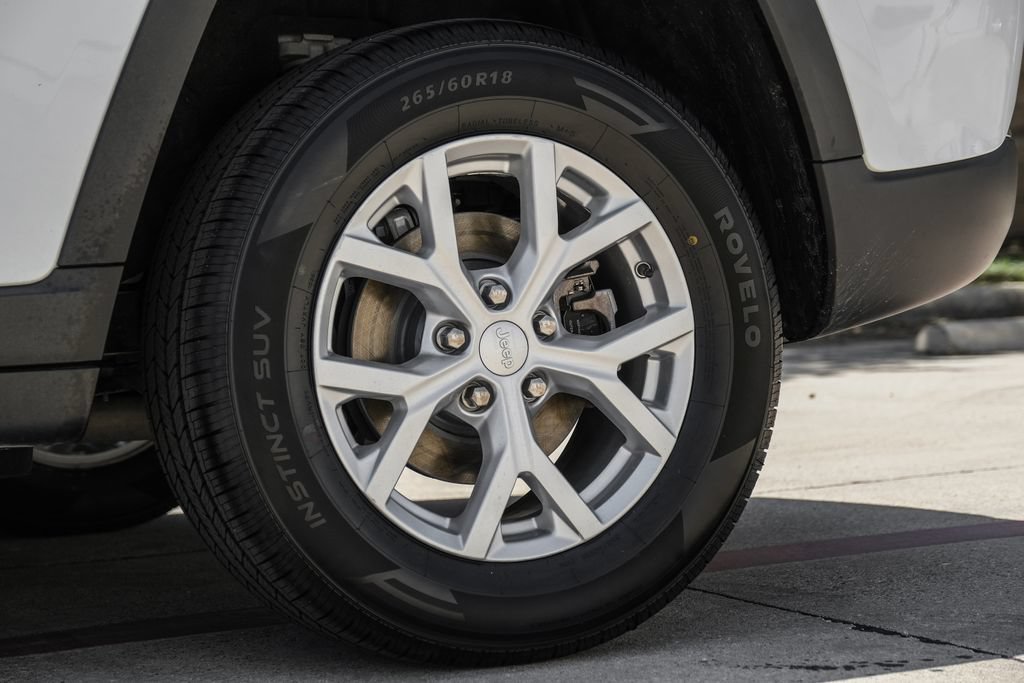 Used 2023 Jeep Grand Cherokee Limited RWD image 71