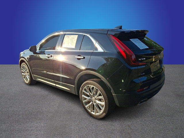 Used 2021 Cadillac XT4 Luxury w/ Cold Weather Package AWD/4WD image 6