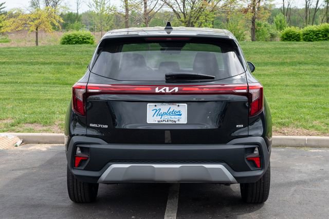 Used 2025 Kia Seltos LX AWD/4WD image 29