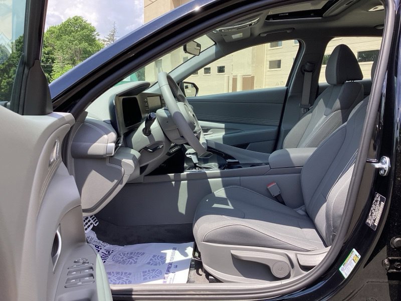 New 2026 Hyundai Elantra SEL Sport Premium FWD image 18