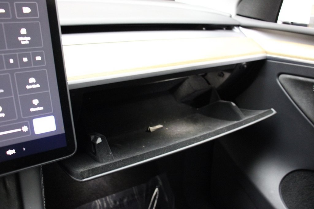 Used 2023 Tesla Model Y Long Range AWD/4WD image 36