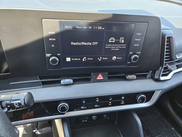 Used 2025 Kia Sportage LX FWD image 8
