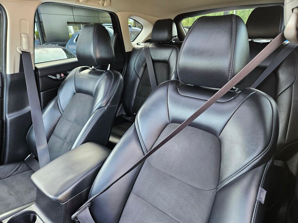 Used 2018 MAZDA CX-5 Touring w/ Preferred Equipment Package AWD/4WD image 17