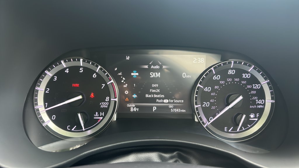 Used 2022 Toyota Highlander XSE FWD image 29