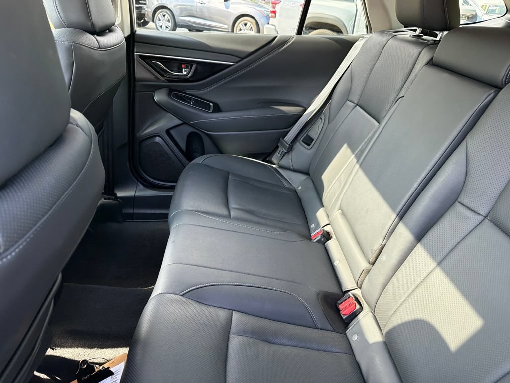 Used 2023 Subaru Outback Touring AWD/4WD image 32