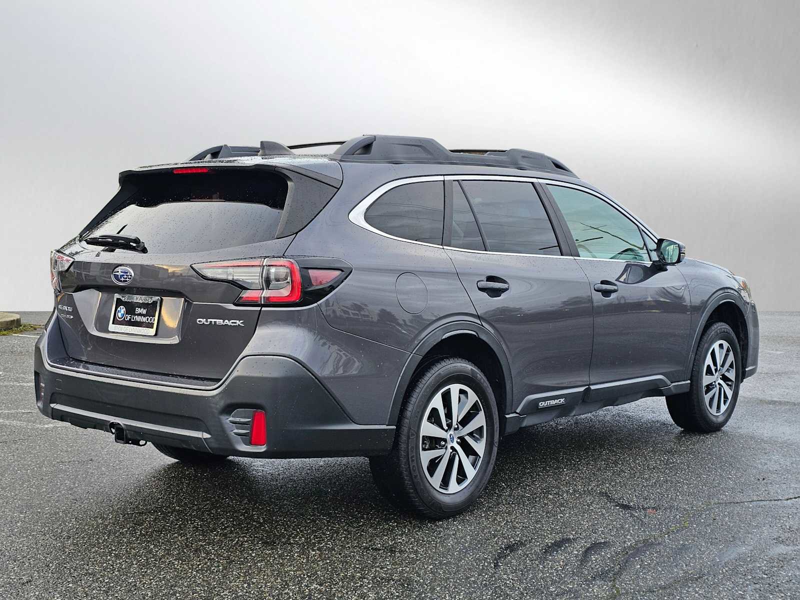 Used 2020 Subaru Outback Premium image 3