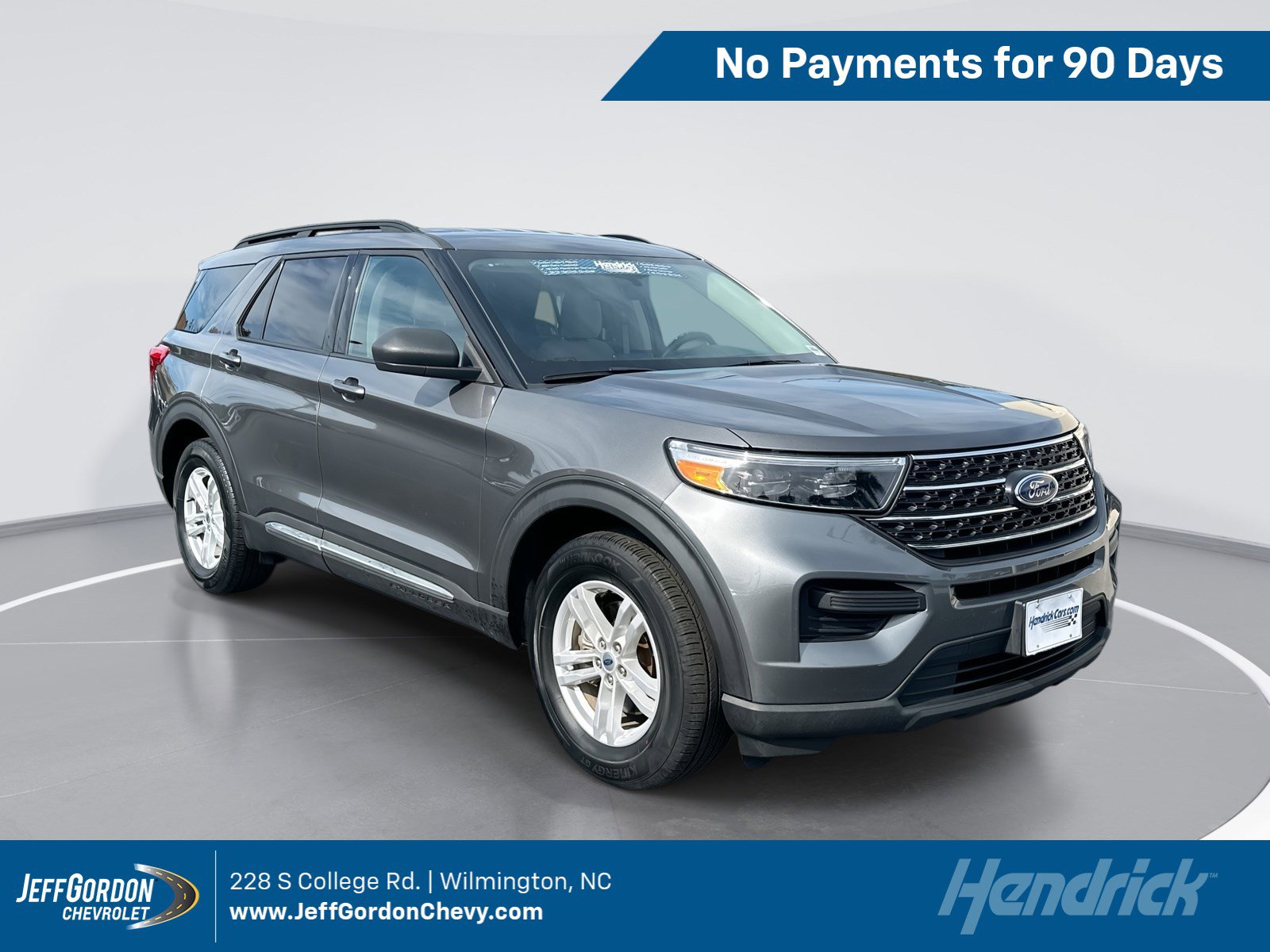 Used 2023 Ford Explorer XLT RWD image 1