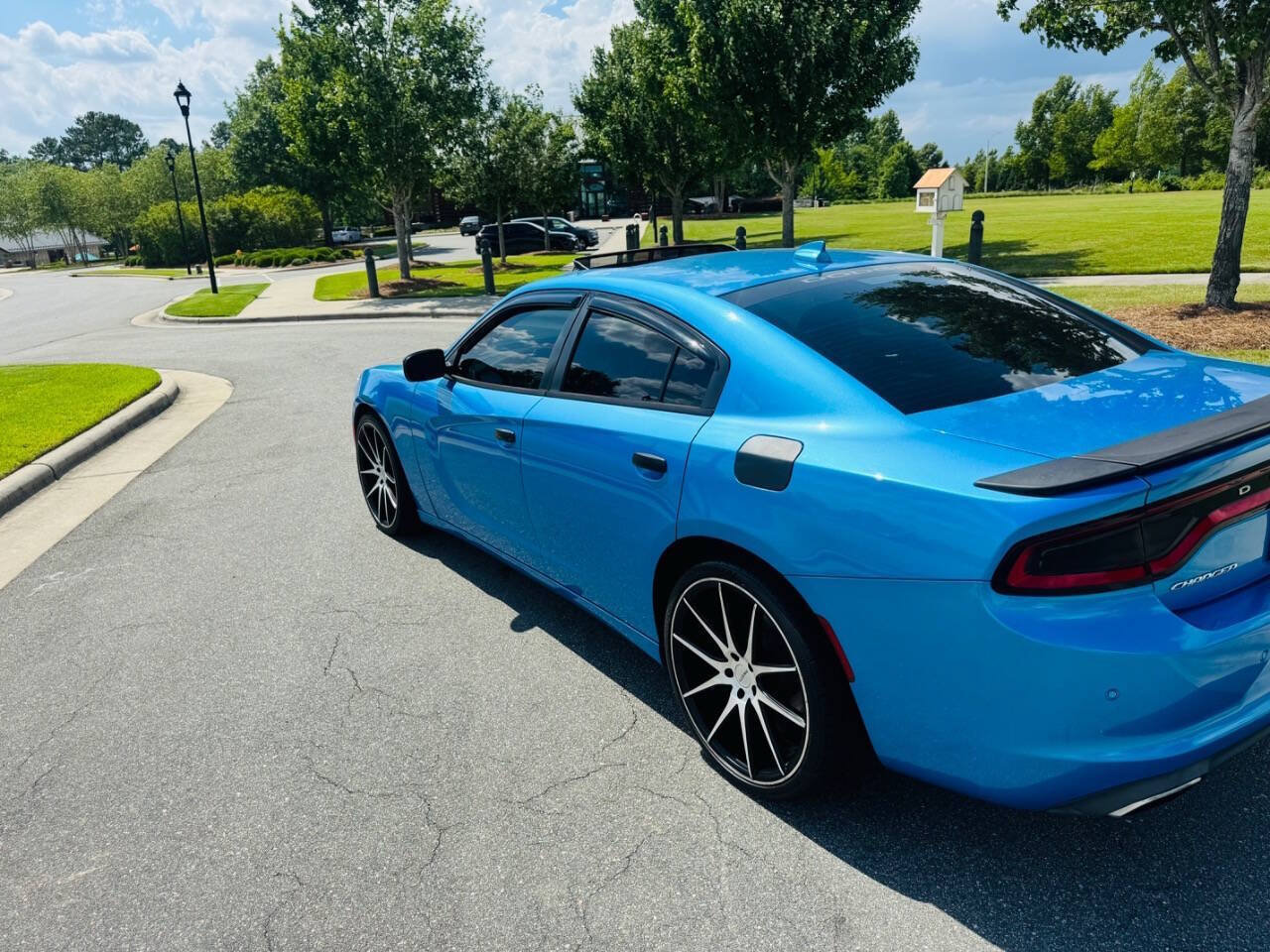 Used 2015 Dodge Charger SXT w/ Plus Group RWD image 8