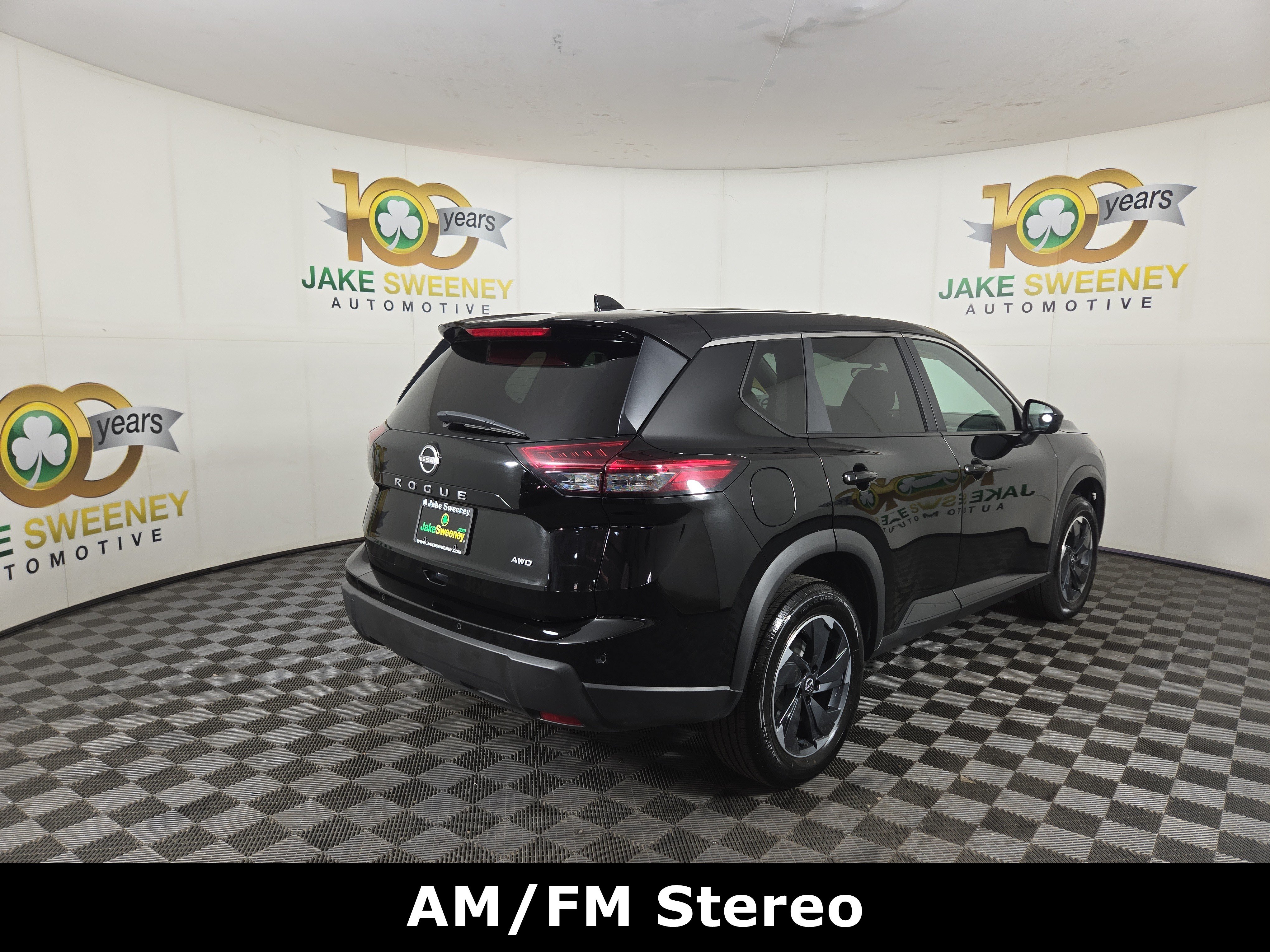 Used 2025 Nissan Rogue SV AWD/4WD image 8