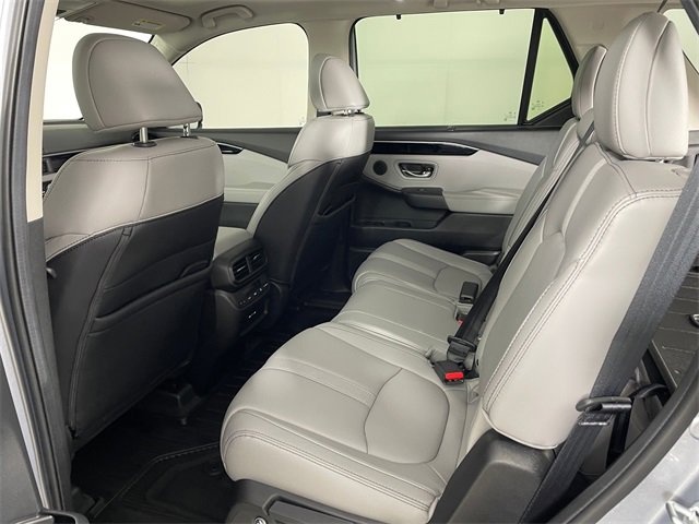 Certified 2025 Honda Pilot Touring image 20
