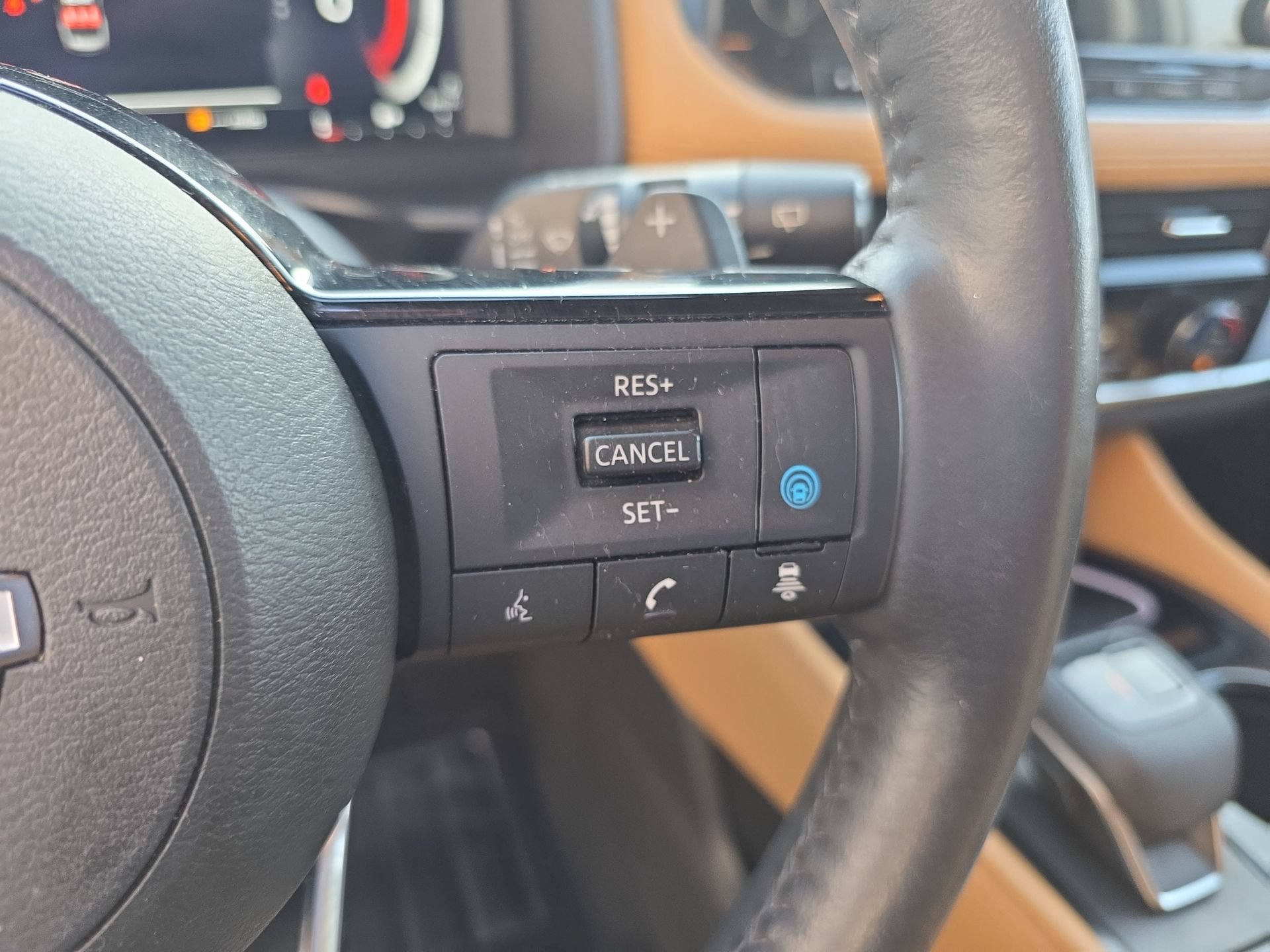 Used 2023 Nissan Rogue Platinum w/ Platinum Premium Package FWD image 18